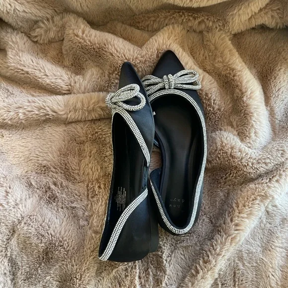 Flats - Picture 2 of 2